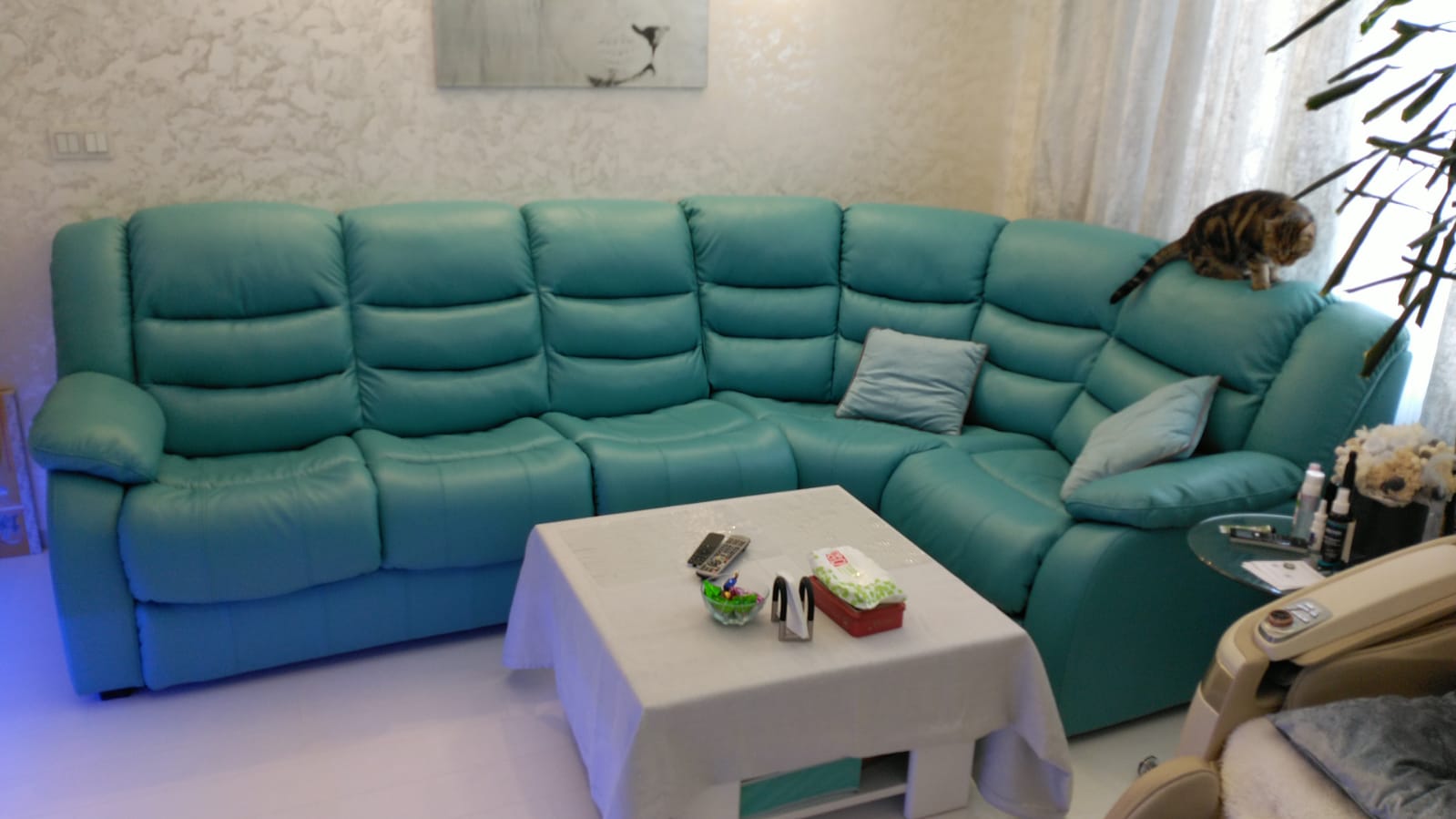 Перетяжка дивана на дому. Гагарин